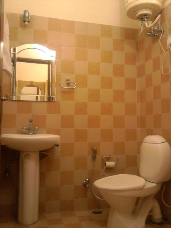 Sapphire Inn Bhimtal Ngoại thất bức ảnh