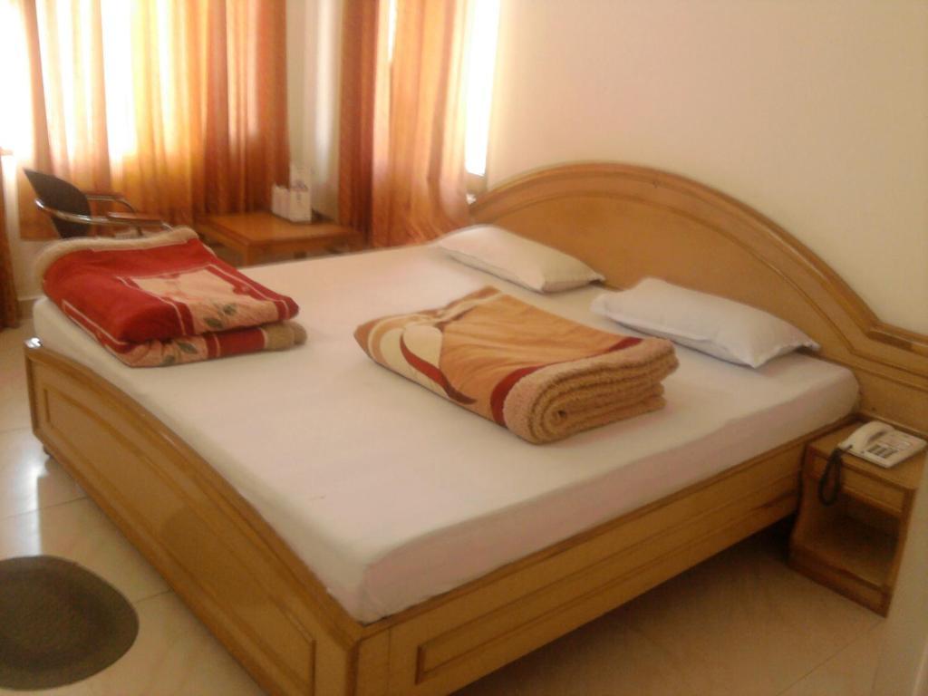 Sapphire Inn Bhimtal Ngoại thất bức ảnh