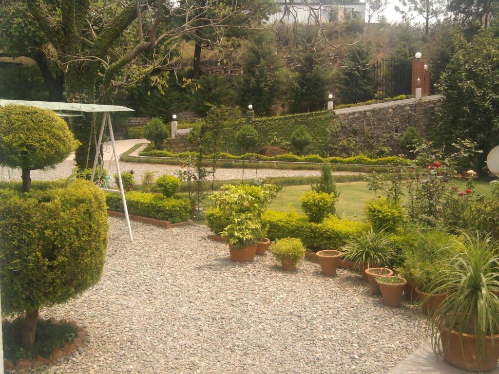 Sapphire Inn Bhimtal Ngoại thất bức ảnh