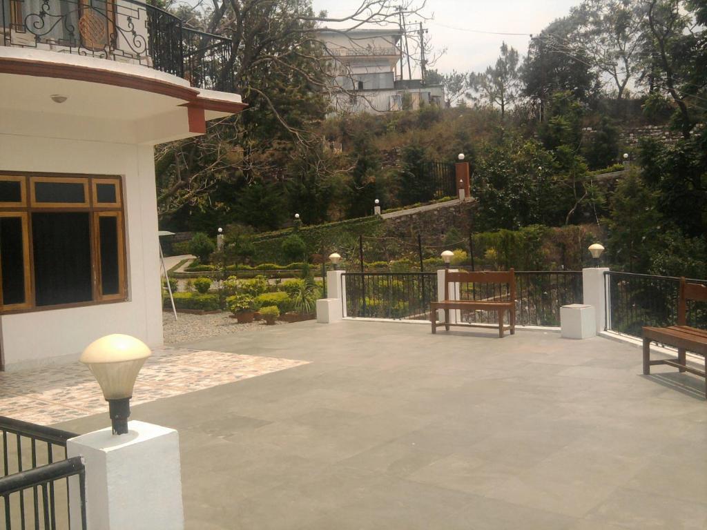 Sapphire Inn Bhimtal Ngoại thất bức ảnh