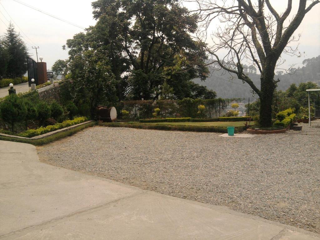 Sapphire Inn Bhimtal Ngoại thất bức ảnh